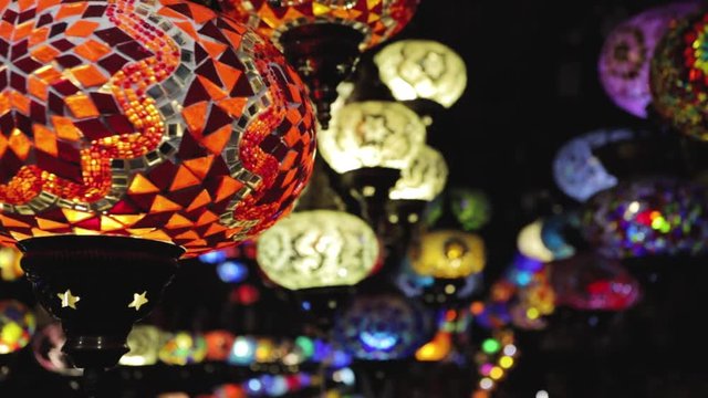 Shop of Moroccan lamps in Camden Market Londres