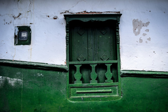 Window immutable to time