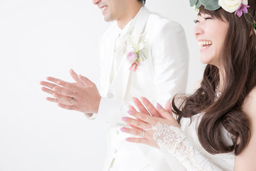 余興を楽しむ新郎新婦