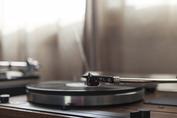 Obraz na płótnie Canvas record player closeup 