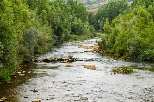 Río Bernesga. Carbajal de la Legua, León, España.