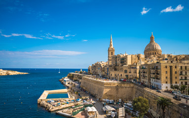 View of Valletta, the capital of Malta - obrazy, fototapety, plakaty