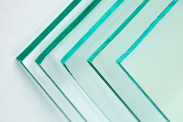 Sheets of Factory manufacturing tempered clear float glass panels cut to size - 216791736