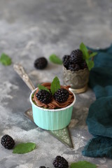 Szpinakowe babeczki z kremem czekoladowym