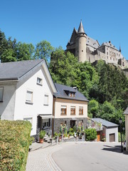 Fototapeta na wymiar Vianden - Burg und Gemeinde in der 