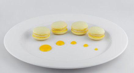 macrons