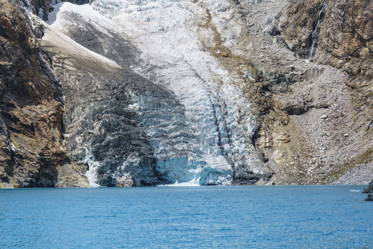 Alpin lake and glacier. Quebrada Arhuaycocha, Alpamayo base camp, Ancash, Cordigliera Blanca, Peru.