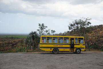 alter Schulbus - Bus auf Kuba
