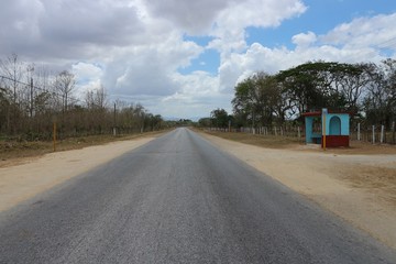 Landstraße - Straße auf Kuba