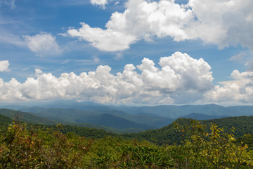 Fototapeta na wymiar View over Great Smoky Mountains National Park from Rocky Top 