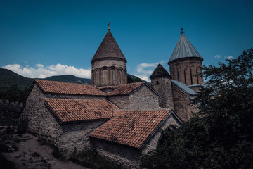 Fototapeta premium Ananuri complex under a sunny day