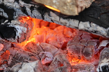 close up on burning bon fire