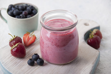 Smoothies with blueberries and strawberries with yogurt