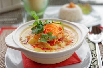 Hot curry dish