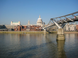 Fototapeta na wymiar View of the banks of the River Thames, in London, UK