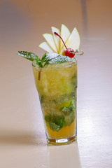 Mojito with apple