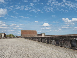 Fototapeta na wymiar Zitadelle von Bitsch - Citadelle de Bitche – gelegen auf einem Hügel über der Stadt Bitsch 