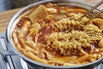 Stir-fried Rice Cake with Ramen Noodles