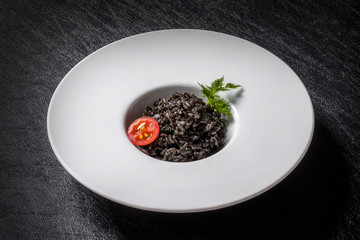 ３種類のリゾット( risotto (squid ink, tomato, basil)