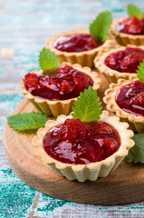 Tartlets with strawberry jam