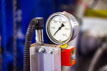 pressure gauge on the drilling pump