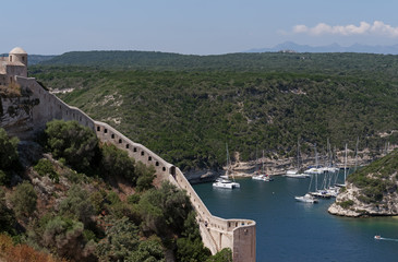 Fototapeta na wymiar Bonifacio citadel ramparts in Corsica 