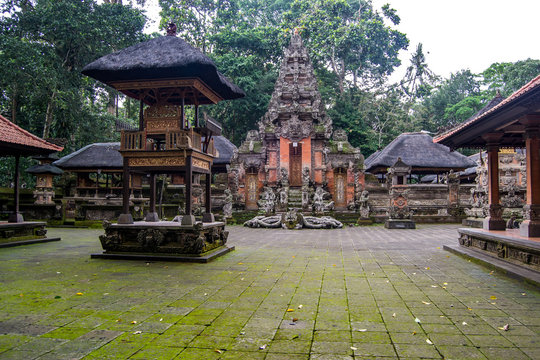 Balines temple
