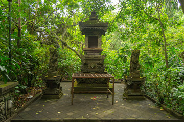 Fototapeta premium Sculptures in the middle of a forest