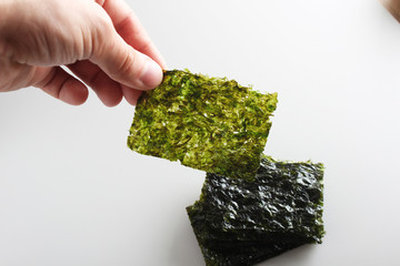 Crispy chips of nori © sergeylapin