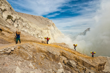 Les forçats du soufre 3