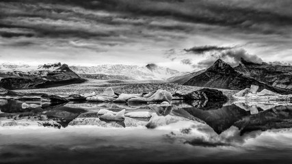 Iceland - Jokulsarlon glacier lagoon - symmetry panorama