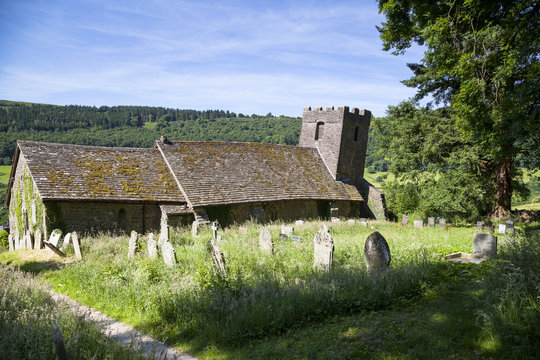 Cwmvoy-Kirche mit schiefem Turm, Wales