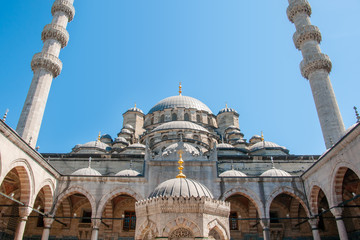Obraz premium New mosque (Yeni Camii) in Istanbul