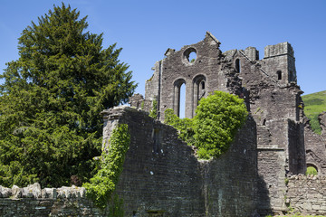 Obraz premium Llanthony Priory, Brecon Beacons, Wales