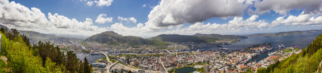 Fototapeta na wymiar Beautiful panorama view of Bergen city, Norway