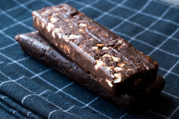 Peanut Chocolate Bar made with Date Fruit, Cocoa Mass, Oatmeal, Himalayan Salt, Chicory Root and Fiber