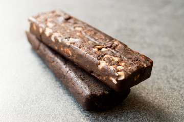 Peanut Chocolate Bar made with Date Fruit, Cocoa Mass, Oatmeal, Himalayan Salt, Chicory Root and Fiber