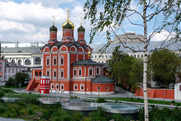 Fototapeta na wymiar Znamensky monastery in the park Zariadye. Moscow, Russia
