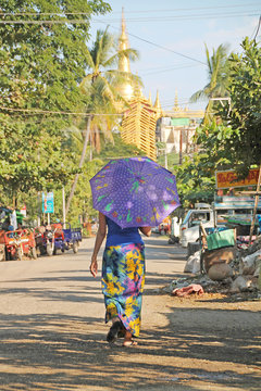 Burmesin, Frau in Myanmar