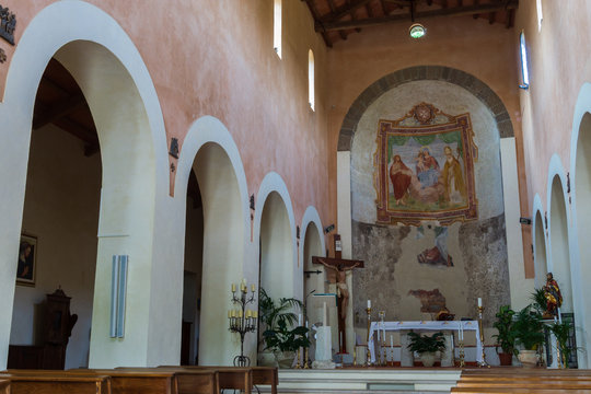 Teano, chiesa di S. Paride ad Fontem