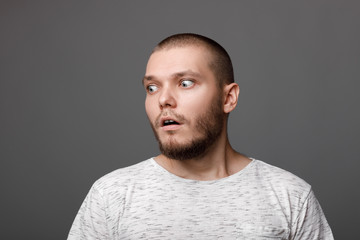 Obraz premium the portrait of the young bearded man