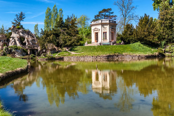 Fototapeta na wymiar Lagoon with house in Versailles in Paris, France