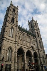 Fototapeta na wymiar Notre Dame Basilica in Montreal