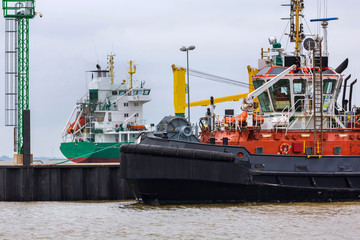 Fototapeta premium haulier ship in an harbor