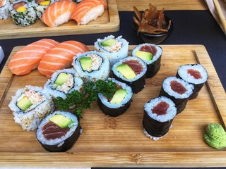 Sushi salmon and avocado Lunch 