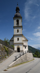 Ramsau, Bayern, Deutschland - Juli 29, 2018 : Ein Blick auf die sehr bekannte Pfarrkirche "St. Sebastian" in Ramsau.
