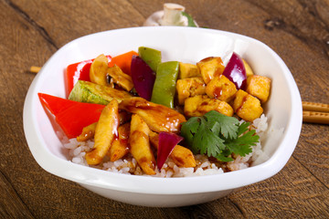 Wok with rice, cheese and tofu