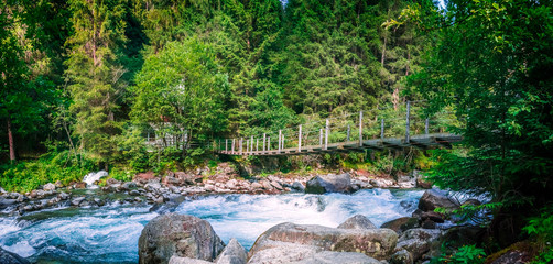 Reinbachfälle 14
Hängebrücke am Reinbach Wasserfall bei Sand in Taufers Südtirol