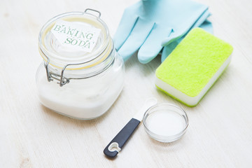 ナチュラル洗剤でそうじ（重曹）