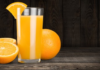 Orange juice and slices of orange © BillionPhotos.com